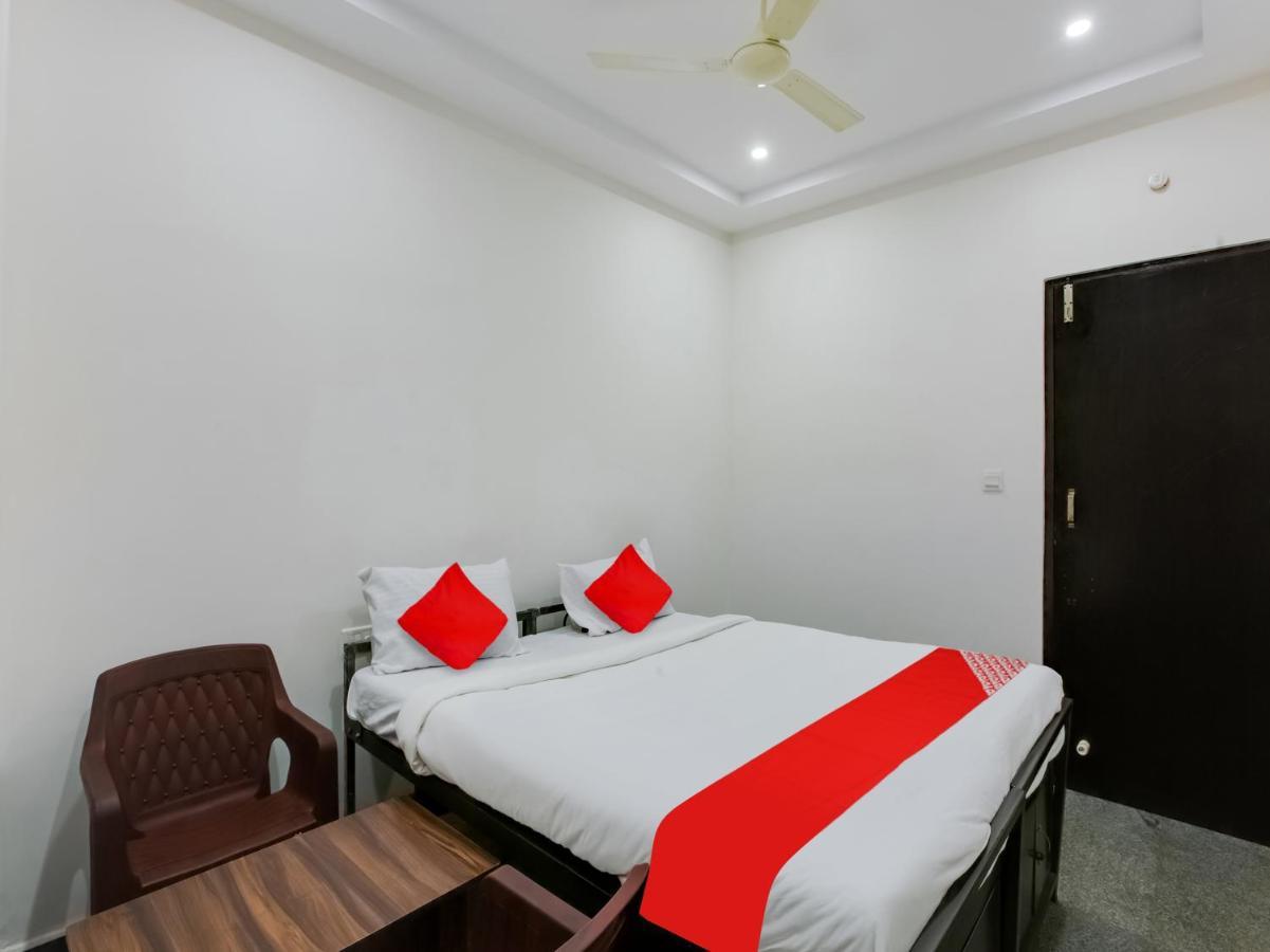 Hotel O Manjushree Boarding & Lodging Nearby Dr.Br Ambedkar Stadium Basveshwar Nagar バンガロール エクステリア 写真