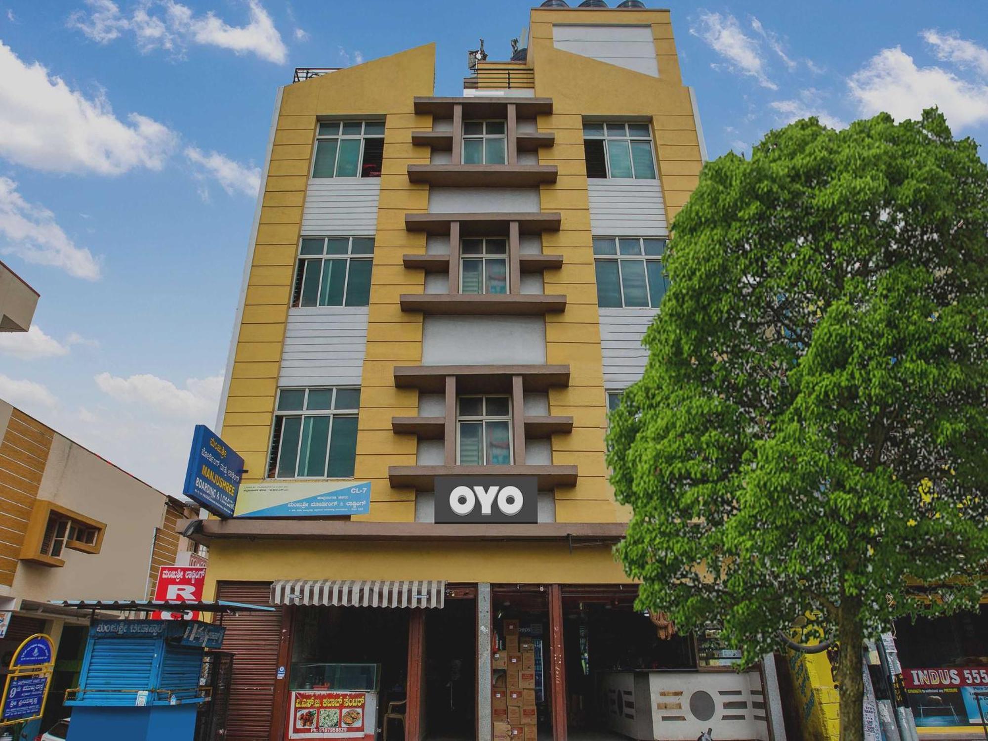 Hotel O Manjushree Boarding & Lodging Nearby Dr.Br Ambedkar Stadium Basveshwar Nagar バンガロール エクステリア 写真