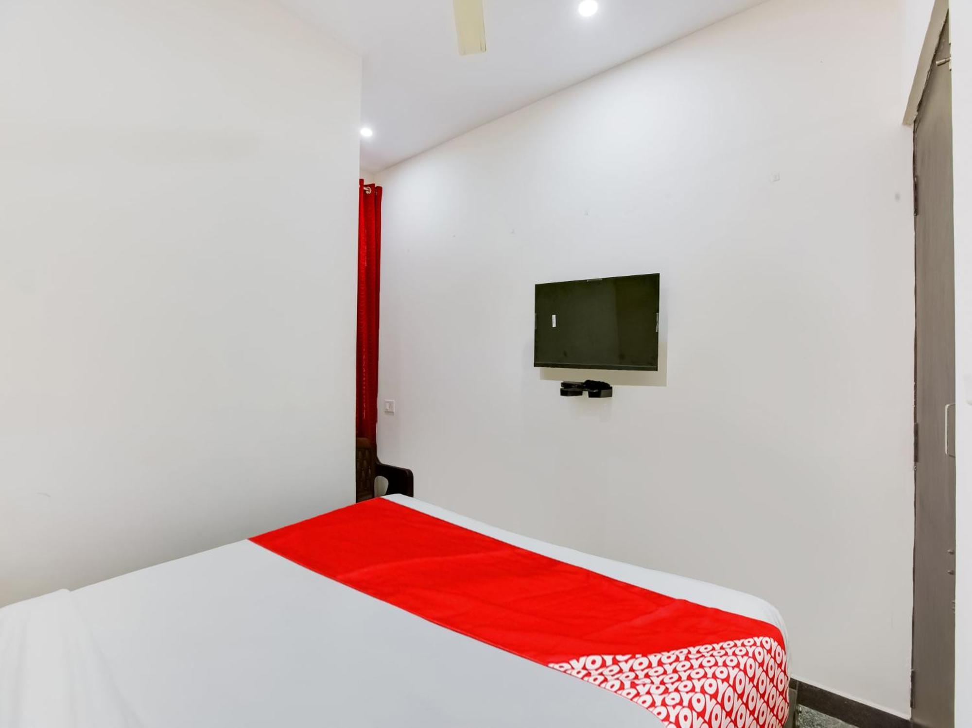 Hotel O Manjushree Boarding & Lodging Nearby Dr.Br Ambedkar Stadium Basveshwar Nagar バンガロール エクステリア 写真