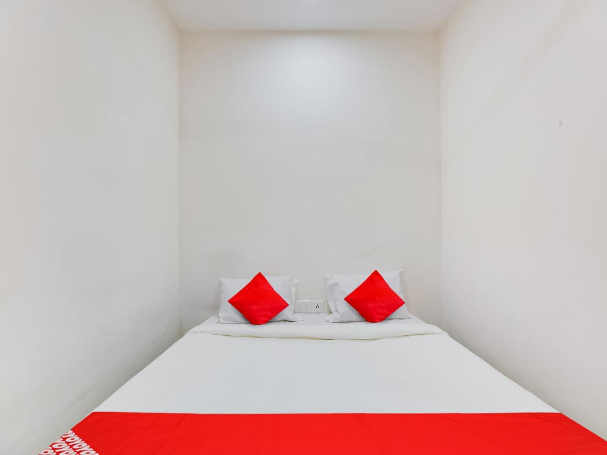 Hotel O Manjushree Boarding & Lodging Nearby Dr.Br Ambedkar Stadium Basveshwar Nagar バンガロール エクステリア 写真