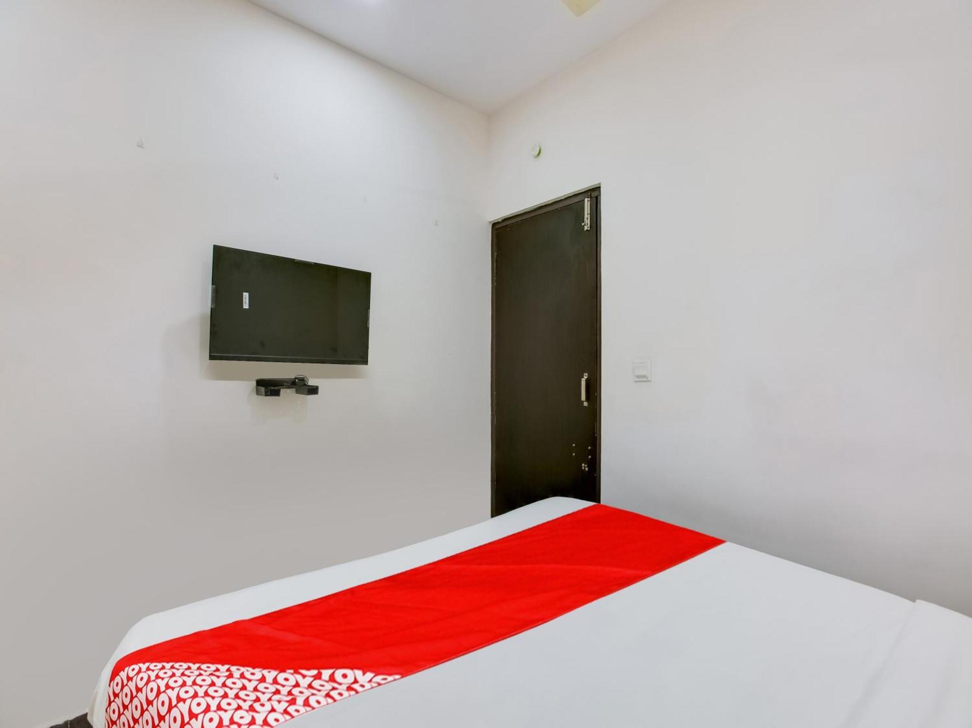 Hotel O Manjushree Boarding & Lodging Nearby Dr.Br Ambedkar Stadium Basveshwar Nagar バンガロール エクステリア 写真