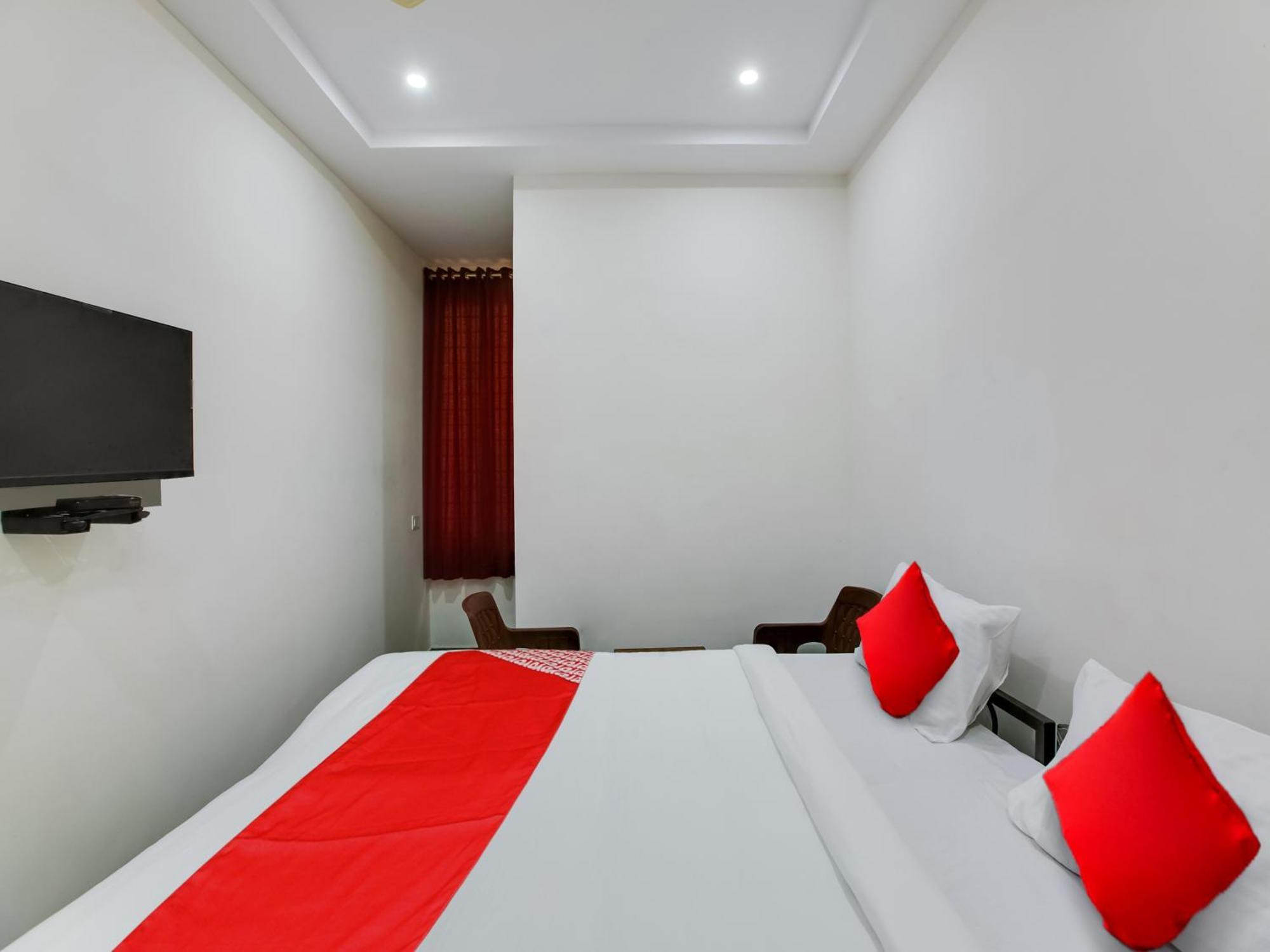 Hotel O Manjushree Boarding & Lodging Nearby Dr.Br Ambedkar Stadium Basveshwar Nagar バンガロール エクステリア 写真
